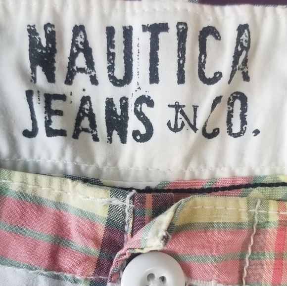 Nautica Mens Multicolor Plaid Shorts. Waist 32". Inseam 11". 4 Pockets. - Picture 4 of 5